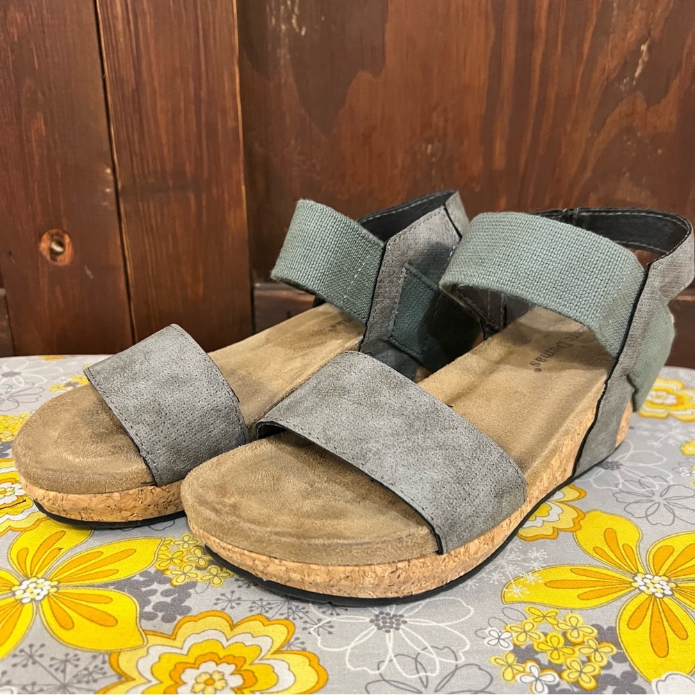 Pierre Dumas Gray and Green Women's Sandals